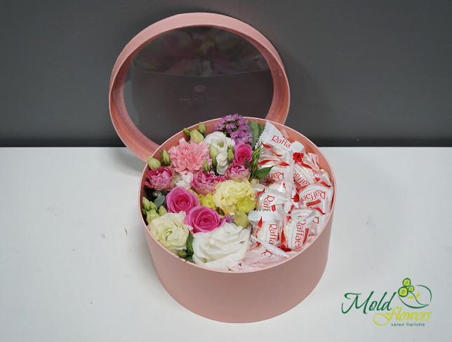 Box with Pink Roses, Lisianthus, and Raffaello photo